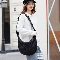 Casual Crossbody Bag for Women, Lightweight, Large Capacity, Simple and Versatile Shoulder Bag, Commuter Bag, Storage Tote, Urban Minimalist Style