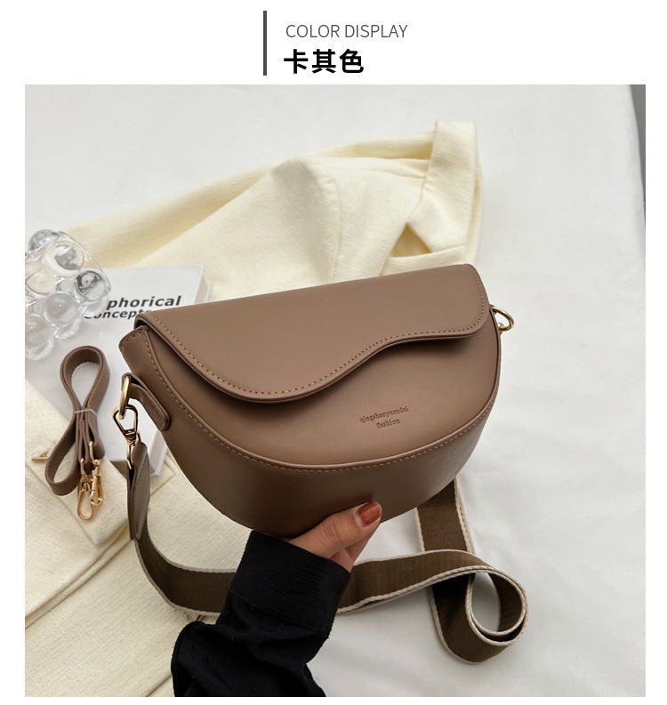 Cross-border Retro Niche Women's Small Bag 2024 New Fashion Saddle Bag Wide Shoulder Strap Crossbody Women's Bag Underarm Bag