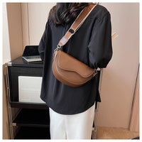 Cross-border Retro Niche Women's Small Bag 2024 New Fashion Saddle Bag Wide Shoulder Strap Crossbody Women's Bag Underarm Bag