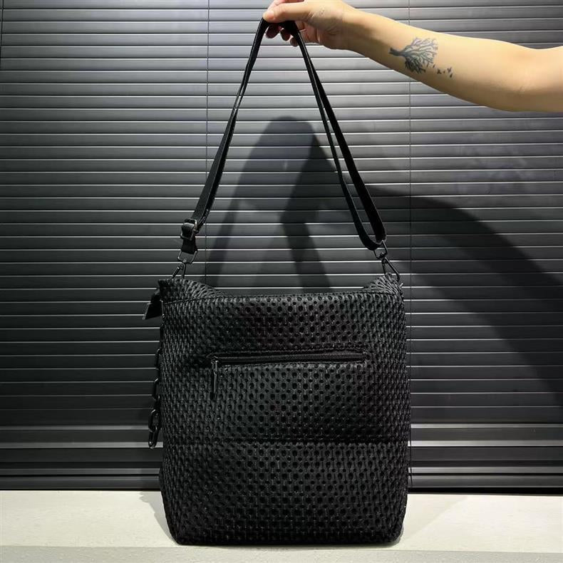 Cross-Border Exclusive Supply of Women's Fashionable Y2K Street Chain Shoulder Bag, Large Capacity Mesh Patchwork Crossbody Bag