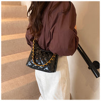 Cross-Border Quilted Saddle Bag, Autumn and Winter New Shoulder Bag, Fashionable Armpit Bag, Work Clothing Versatile Crossbody Bag
