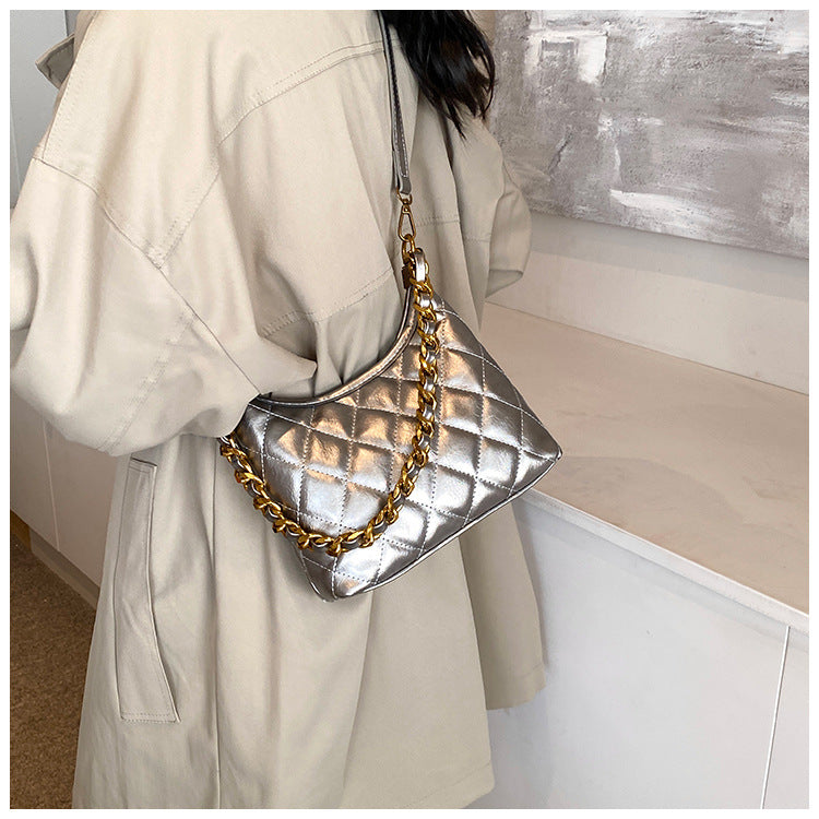 Cross-Border Quilted Saddle Bag, Autumn and Winter New Shoulder Bag, Fashionable Armpit Bag, Work Clothing Versatile Crossbody Bag