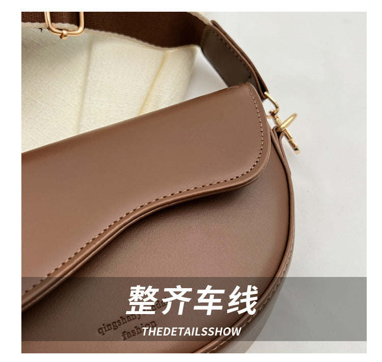 Cross-border Retro Niche Women's Small Bag 2024 New Fashion Saddle Bag Wide Shoulder Strap Crossbody Women's Bag Underarm Bag