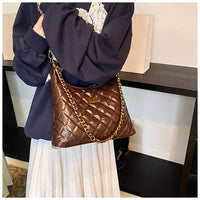 Cross-Border Quilted Saddle Bag, Autumn and Winter New Shoulder Bag, Fashionable Armpit Bag, Work Clothing Versatile Crossbody Bag