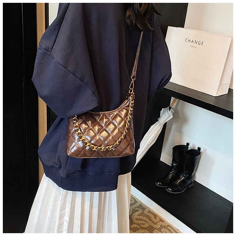 Cross-Border Quilted Saddle Bag, Autumn and Winter New Shoulder Bag, Fashionable Armpit Bag, Work Clothing Versatile Crossbody Bag