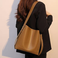 Women's Bag 2026 New Model High-End Large-Capacity Bucket Bag Soft Leather Versatile Shoulder Crossbody Bag Wholesale