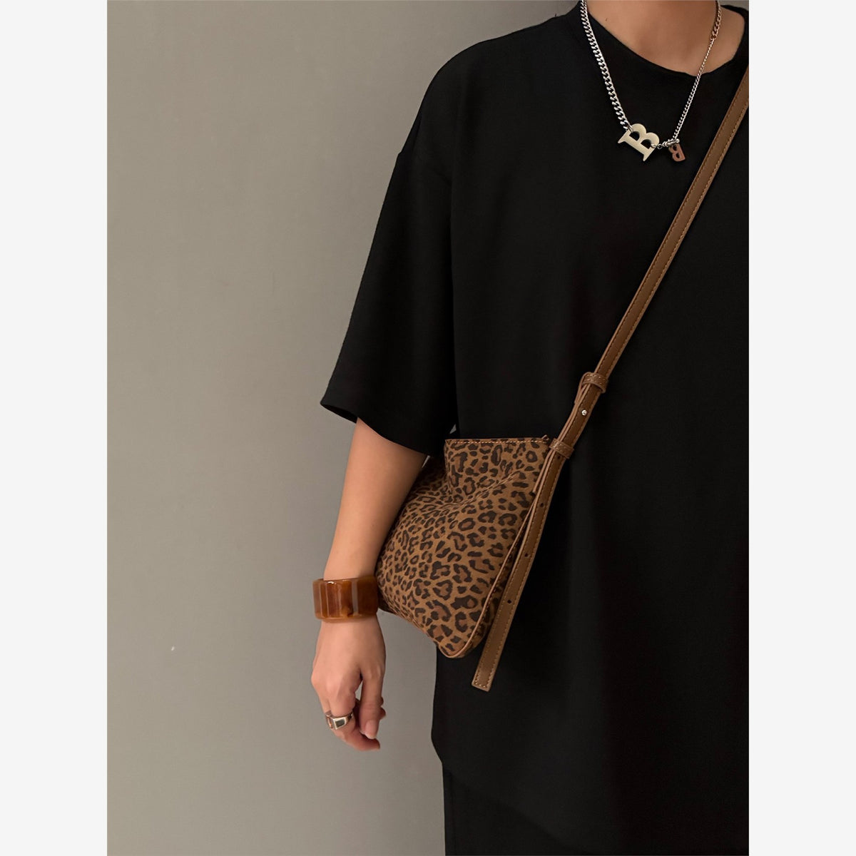 2026 Original Design Small Bag with Retro Fashion Feel, Leopard Print Pu Suede Handbag, Shoulder Bag, Mahjong Bag, Personalized Underarm Bag