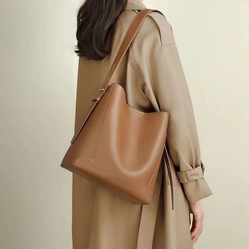 Women's Bag 2026 New Model High-End Large-Capacity Bucket Bag Soft Leather Versatile Shoulder Crossbody Bag Wholesale