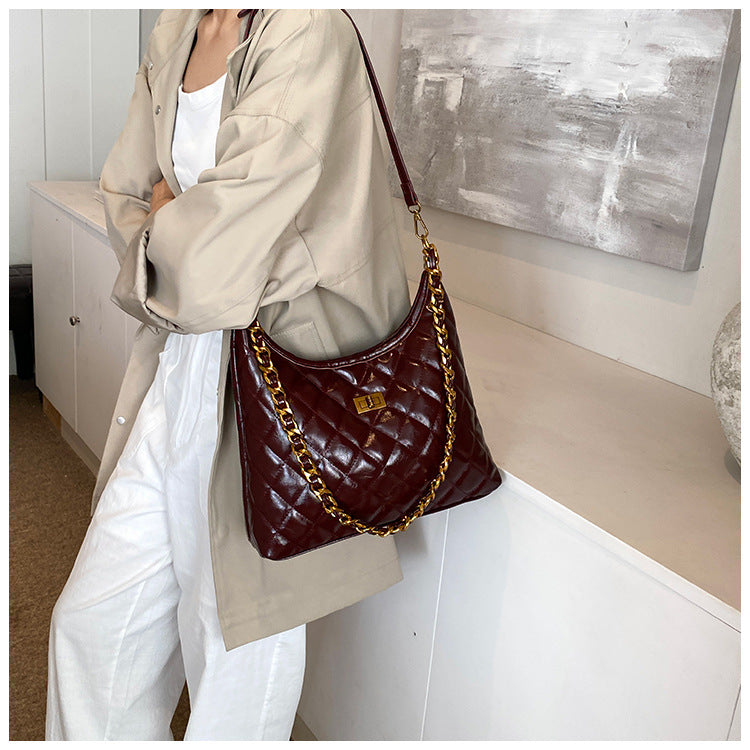 Cross-Border Quilted Saddle Bag, Autumn and Winter New Shoulder Bag, Fashionable Armpit Bag, Work Clothing Versatile Crossbody Bag