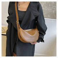 Cross-border Women's Bag Popular Retro Bag Women's New Fashion Texturized Shoulder Bag Retro Commuter Crossbody Dumpling Bag
