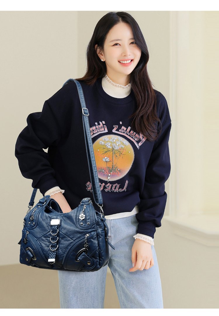 Cross-border Explosions Foreign Trade Women's Bag European and American Women's Bag Trendy Large Capacity Single Room Bag Portable Crossbody Bag Women's Bag Wholesale