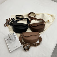 Cross-border Retro Niche Women's Small Bag 2024 New Fashion Saddle Bag Wide Shoulder Strap Crossbody Women's Bag Underarm Bag