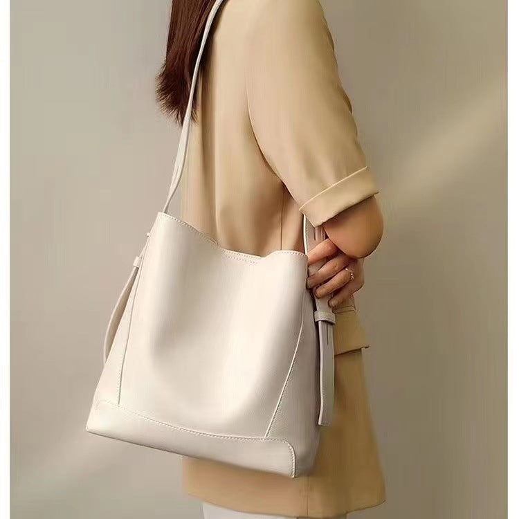 Women's Bag 2026 New Model High-End Large-Capacity Bucket Bag Soft Leather Versatile Shoulder Crossbody Bag Wholesale