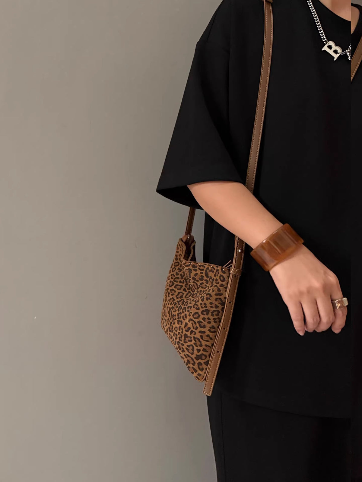 2026 Original Design Small Bag with Retro Fashion Feel, Leopard Print Pu Suede Handbag, Shoulder Bag, Mahjong Bag, Personalized Underarm Bag