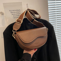 Cross-border Retro Niche Women's Small Bag 2024 New Fashion Saddle Bag Wide Shoulder Strap Crossbody Women's Bag Underarm Bag