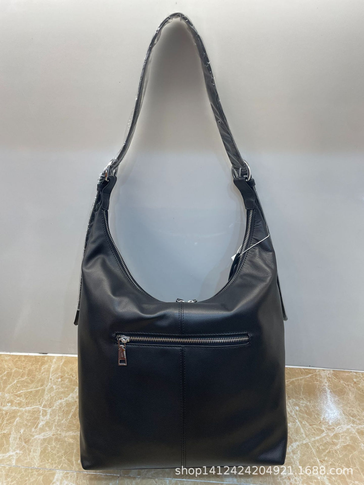Large-Capacity Women's Shoulder Bucket Bag, Versatile Tote Bag, Fashionable Crossbody Bag, Genuine Leather Women's Handbag